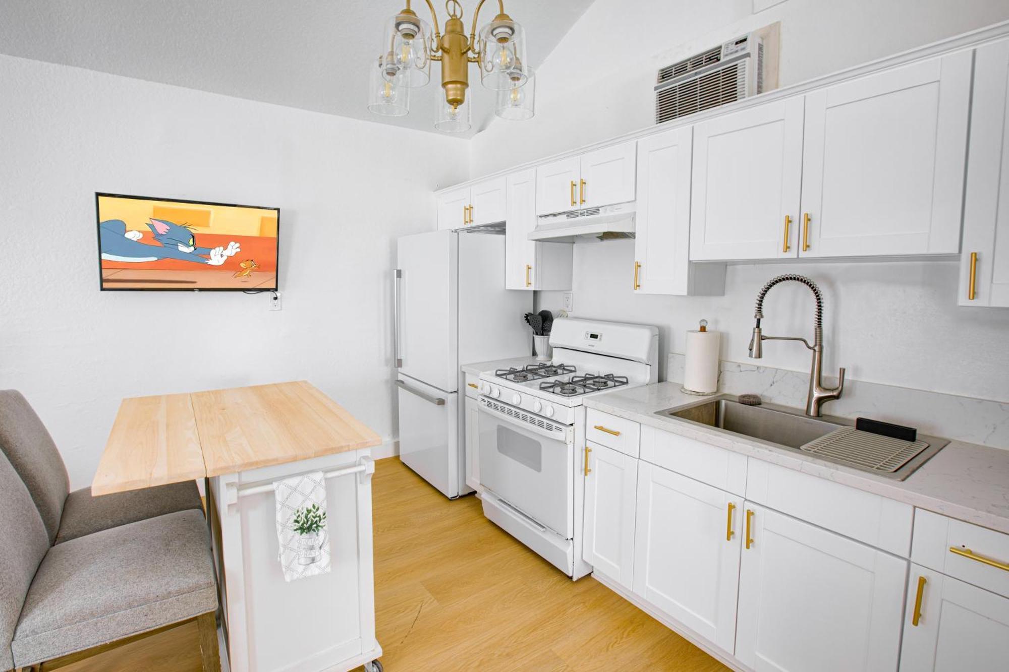 Apartment Cozy Private In Granada Hills Near Csun, Universal
